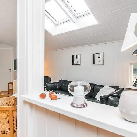 Vakantiehuis Five-Bedroom Holiday home in Ålbæk 1 Ålbæk