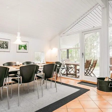 Five-Bedroom Holiday home in Ålbæk 1 Ålbæk