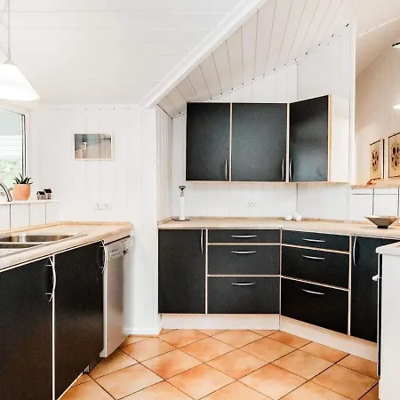 Five-Bedroom Holiday home in Ålbæk 1