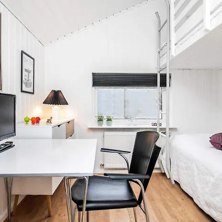 Five-Bedroom Holiday home in Ålbæk 1